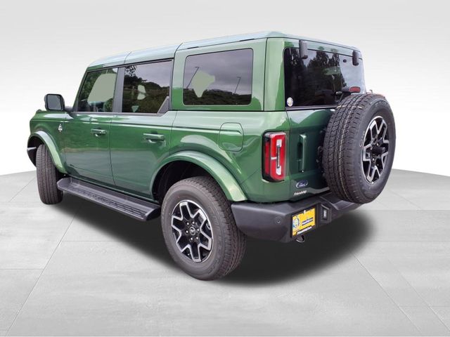 2025 Ford Bronco Outer Banks photo 3