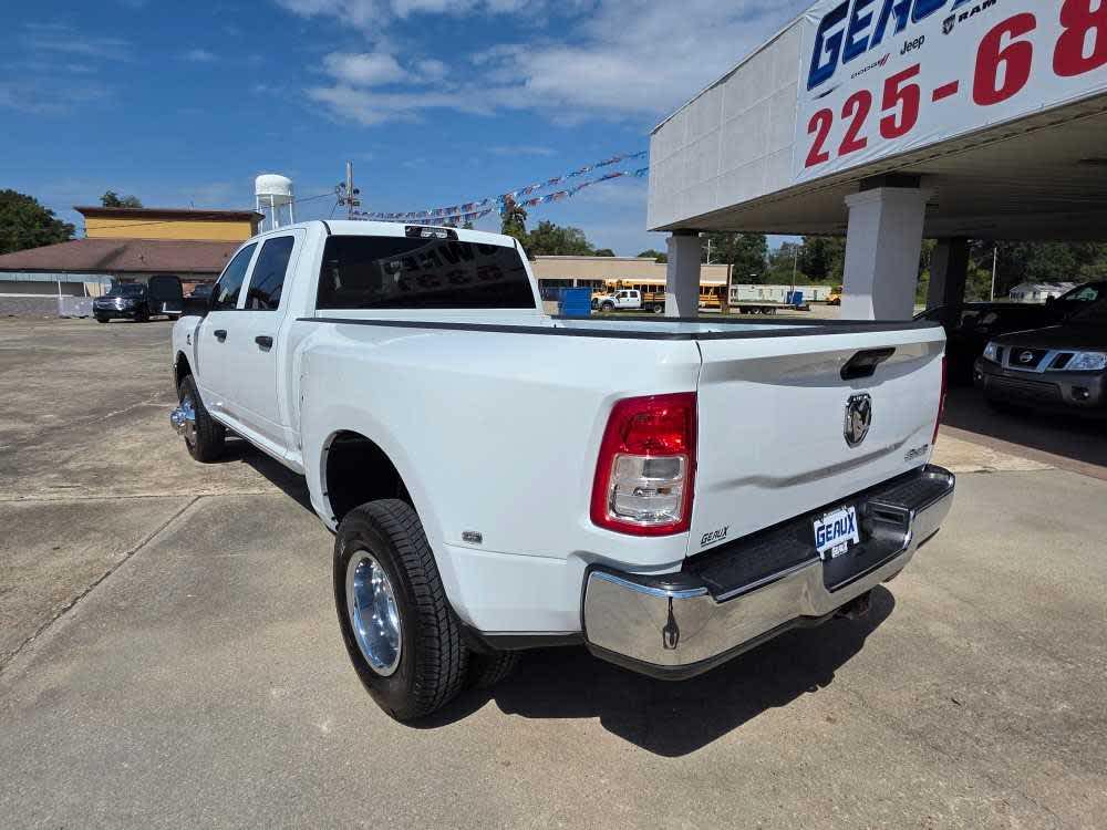 2024 Ram 3500 Tradesman photo 3