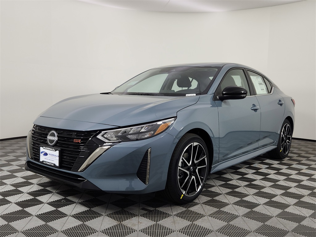 2025 Nissan Sentra SR's photo