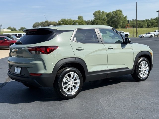 2026 Chevrolet Trailblazer LS photo 4