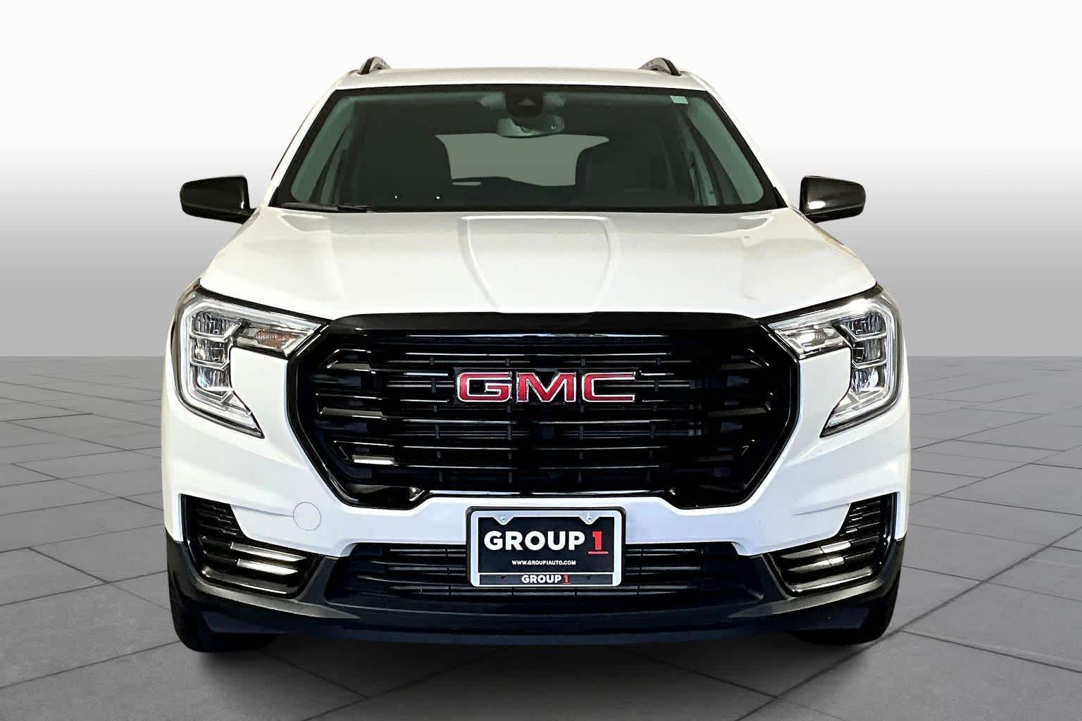 2024 Gmc Terrain SLE photo 3