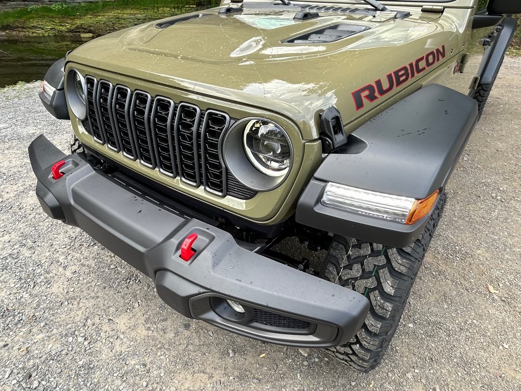 2025 Jeep Gladiator Rubicon photo 12