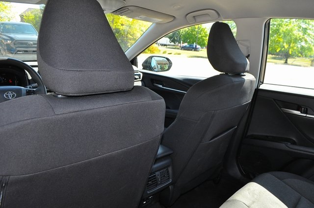 2025 Toyota Camry LE photo 13