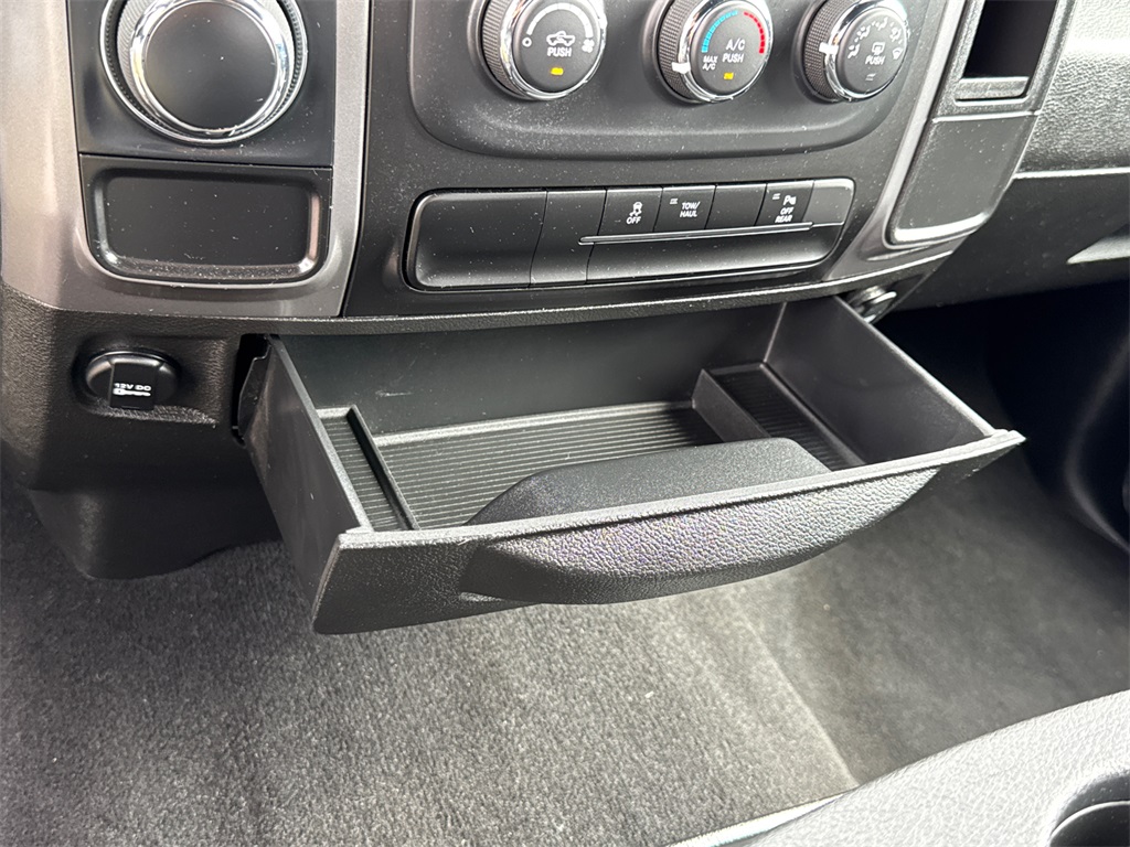 2024 Ram 1500 Classic Warlock photo 30