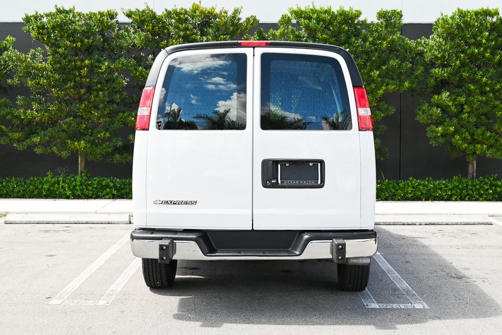 2023 Chevrolet Express 2500 Work Van photo 3