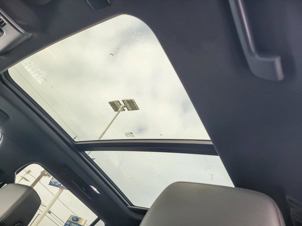 2021 CHEVROLET SUBURBAN - Image 13