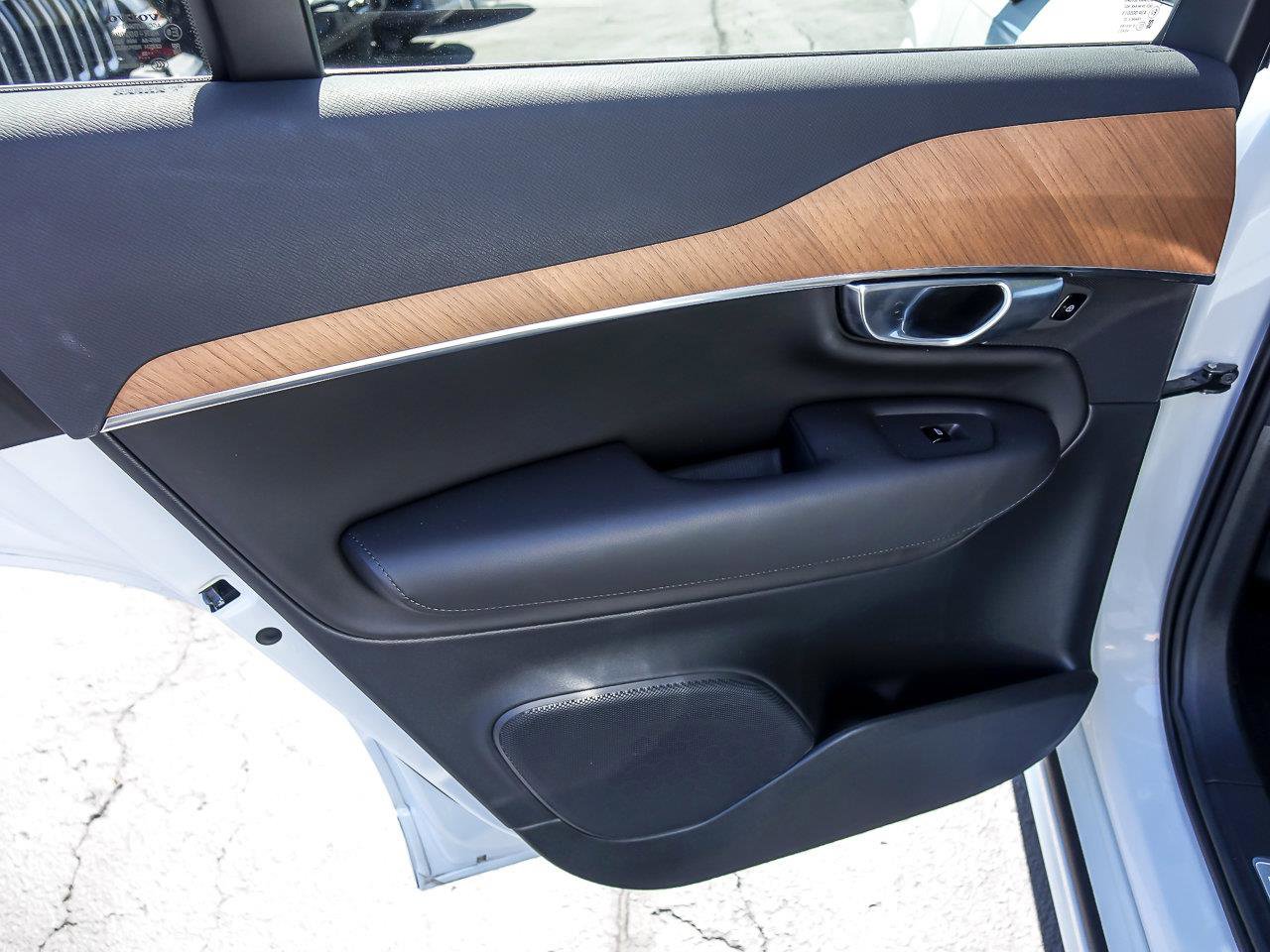 2024 VOLVO XC90 - Image 29