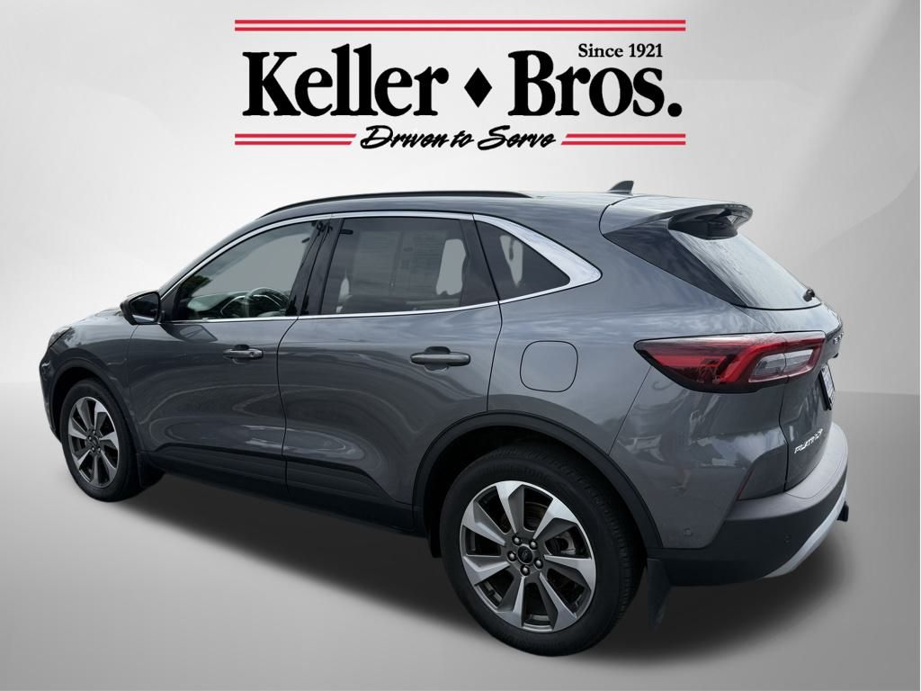 2023 Ford Escape Platinum photo 4