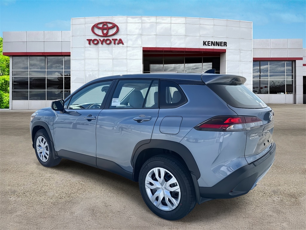 2026 Toyota Corolla L photo 3