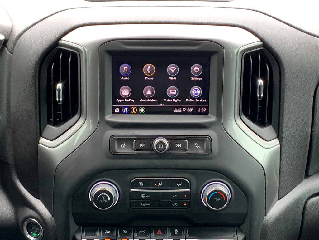 2024 Chevrolet Silverado 1500 Custom photo 3