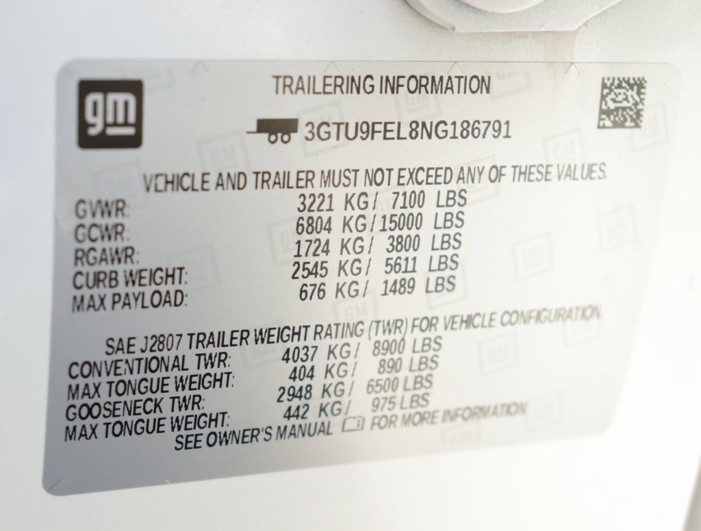 Used 2022 White Frost Tricoat GMC Denali image 44