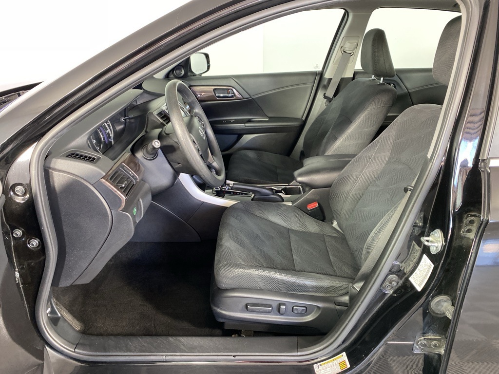 2017 Honda Accord EX photo 4
