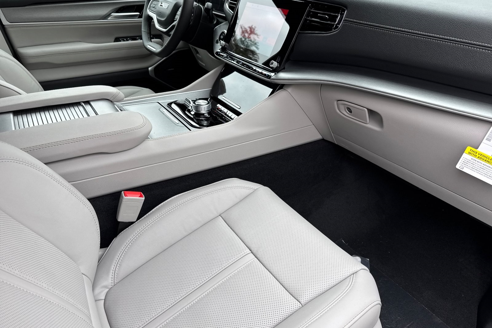2025 Jeep Wagoneer Base photo 14
