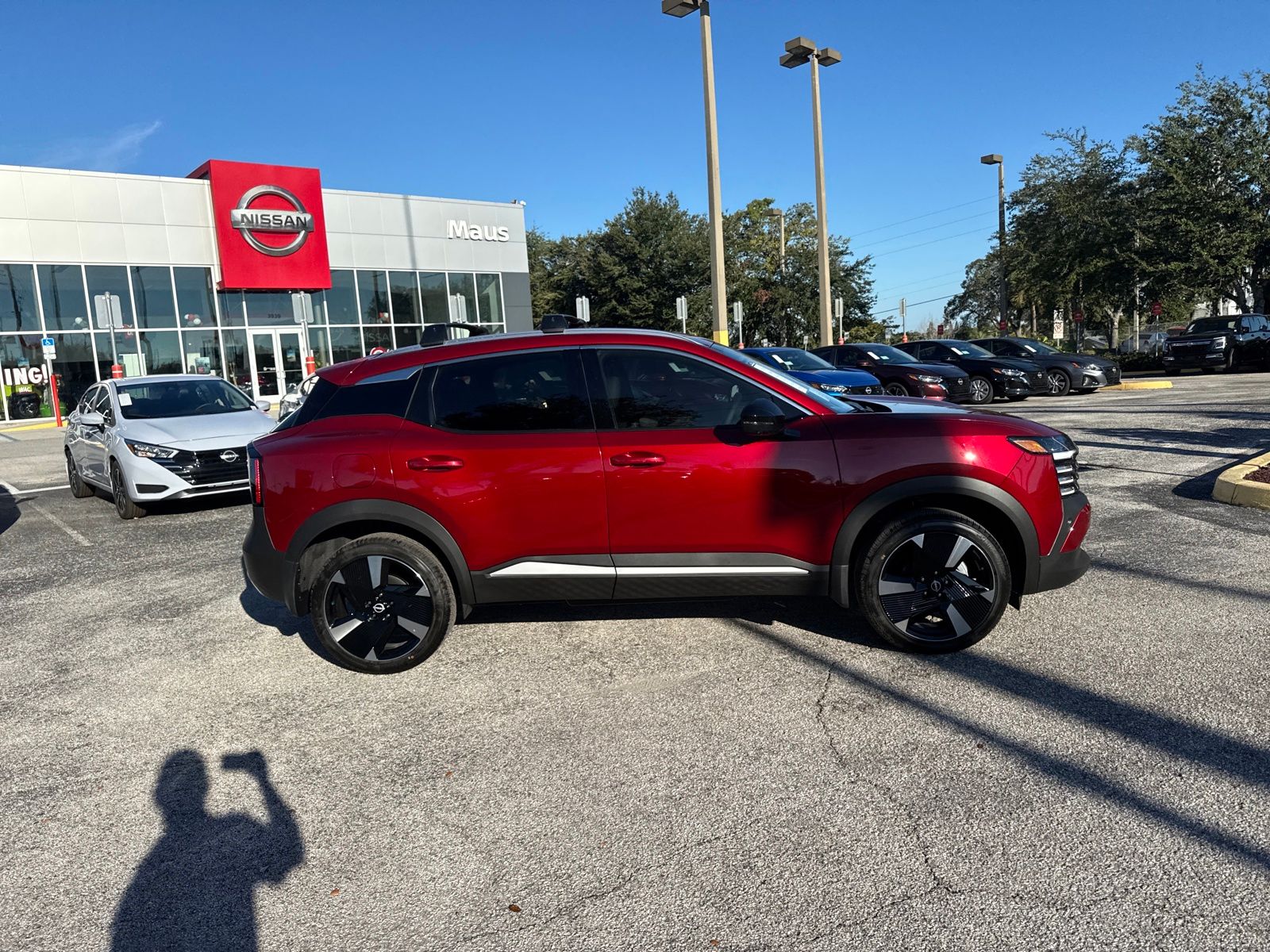 2026 Nissan Kicks SR photo 3