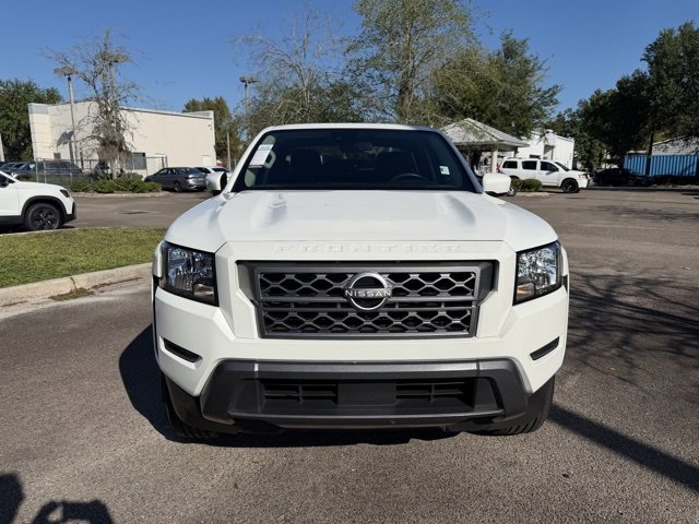 2023 Nissan Frontier SV photo 2