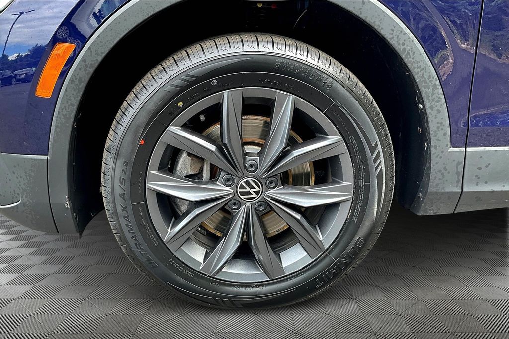 2022 Volkswagen Tiguan SE photo 29