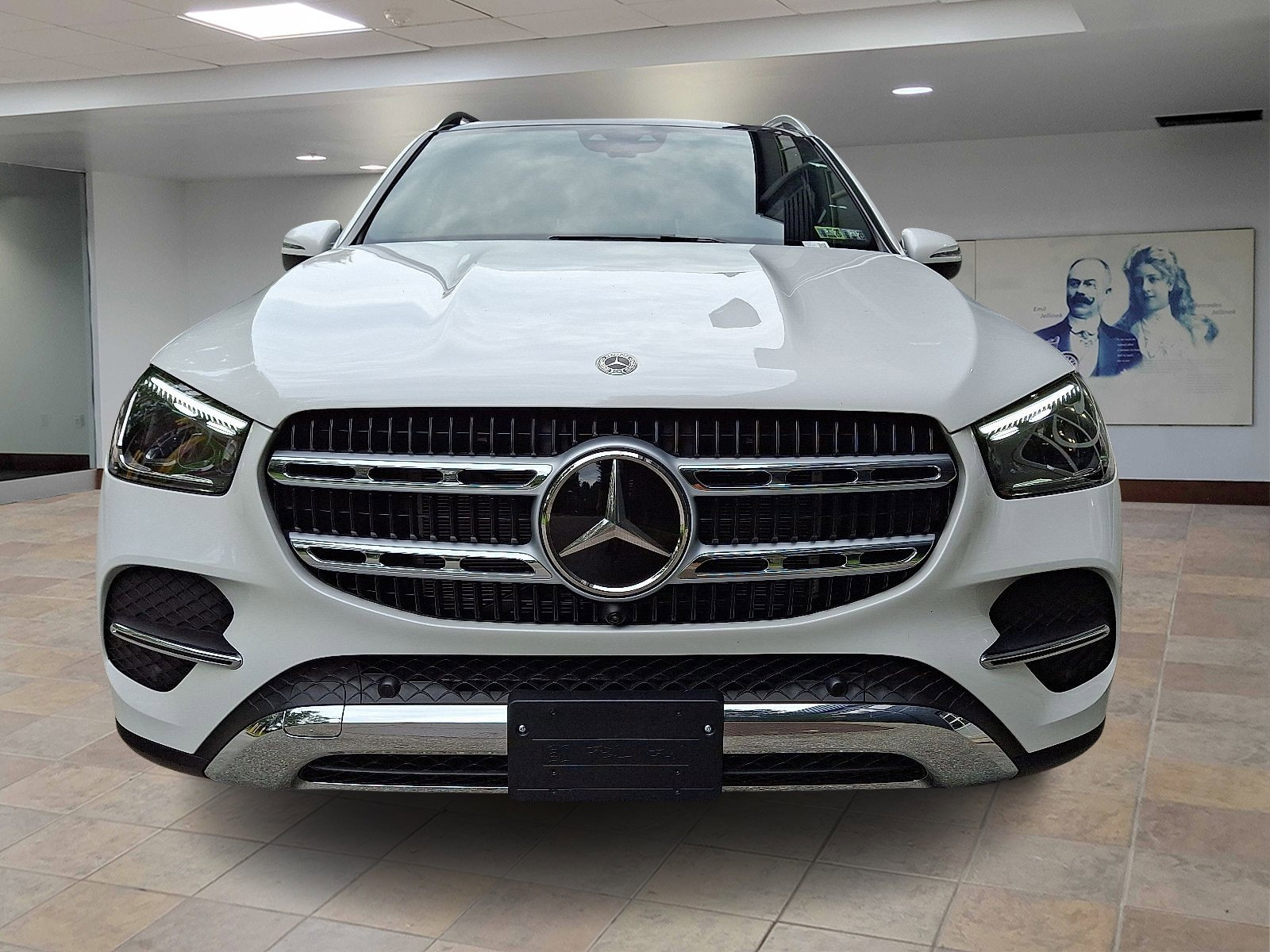 2025 Mercedes Benz GLE 450 4MATIC photo 2