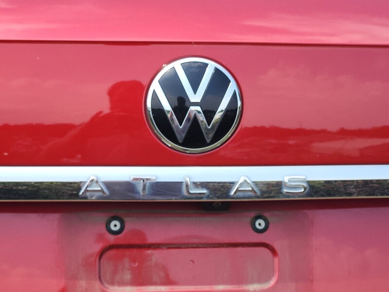 2021 Volkswagen Atlas Cross Sport V6 SE Technology photo 3