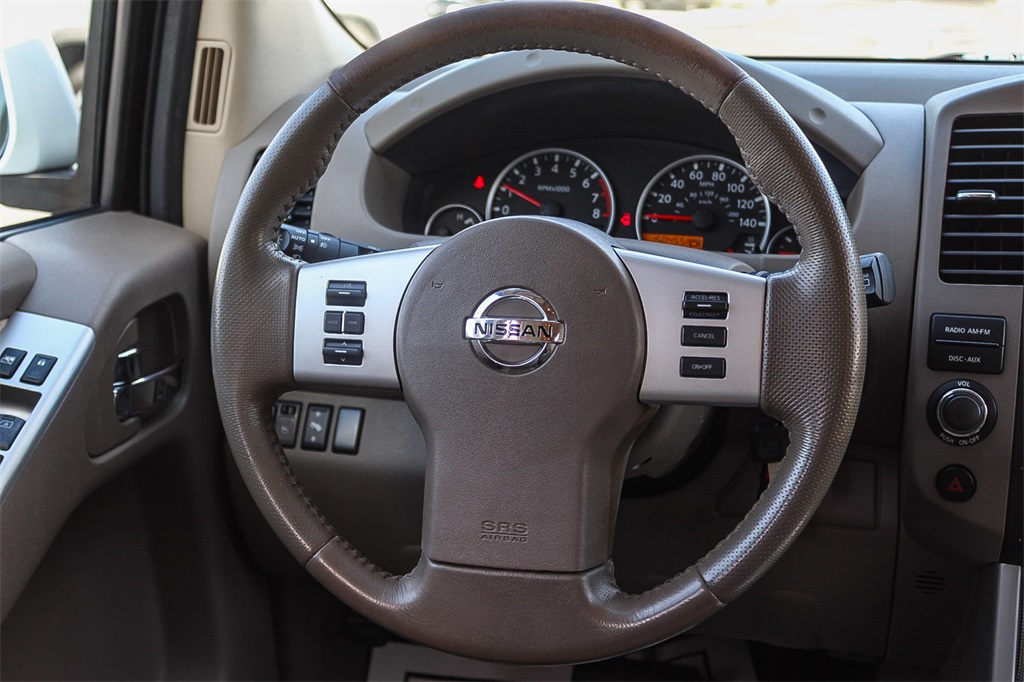 2012 Nissan Pathfinder SV photo 14