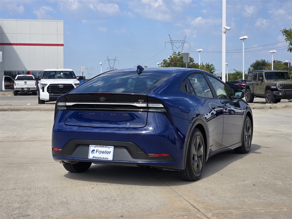 2024 Toyota Prius Prime SE photo 7