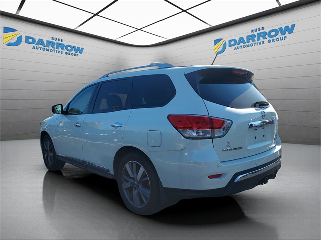 2016 Nissan Pathfinder Platinum photo 3