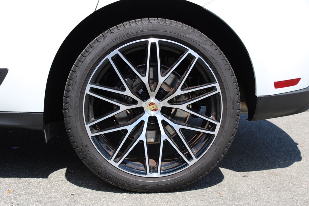 2024 Porsche Macan photo 15