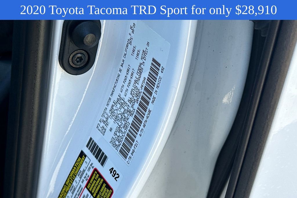 2020 Toyota Tacoma SR5 photo 22