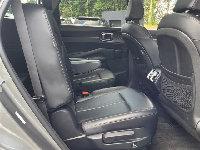 2025 Kia Sorento Hybrid EX photo 17
