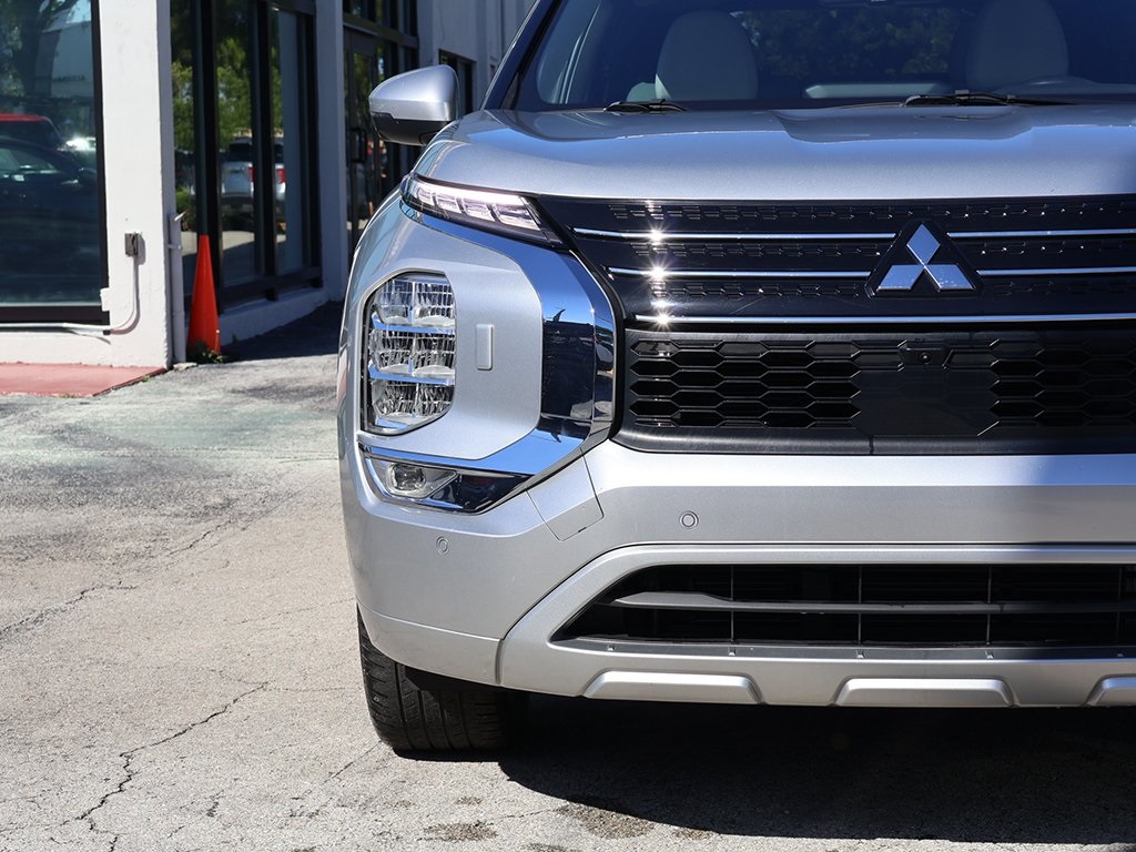 2022 Mitsubishi Outlander SEL photo 11