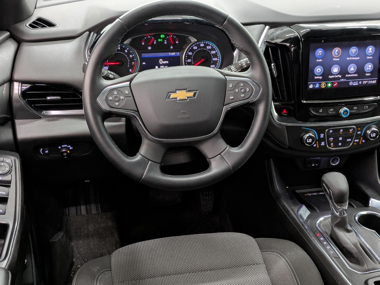 2023 Chevrolet Traverse Cloth photo 3