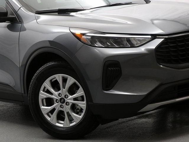 2025 Ford Escape Active photo 2