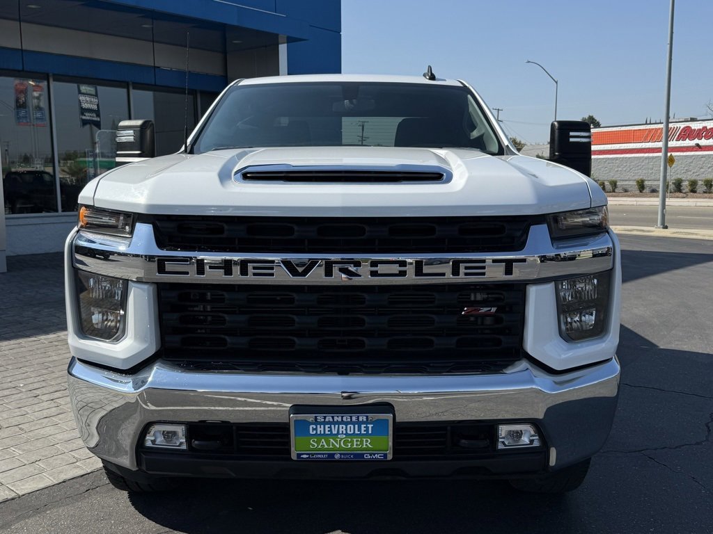 2023 Chevrolet Silverado 2500HD LT photo 2
