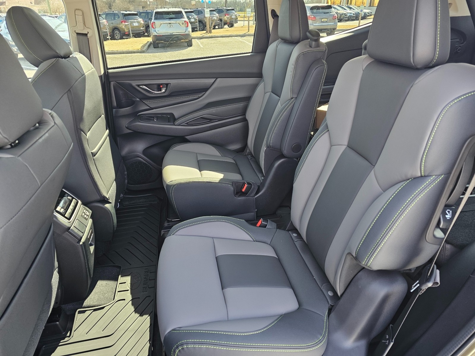 2025 Subaru Ascent Onyx Edition photo 5