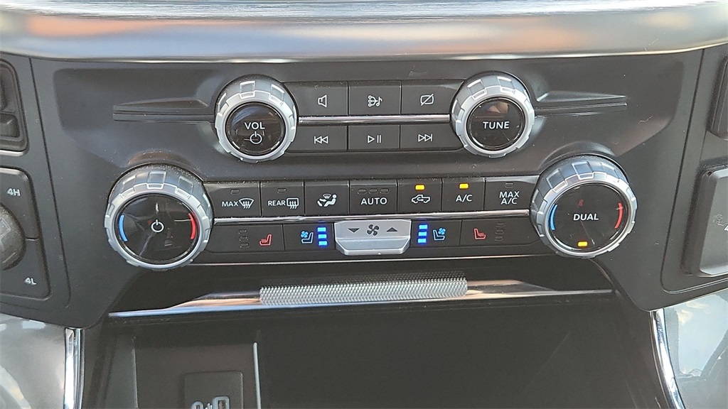 2023 Ford F-150 Lariat photo 17