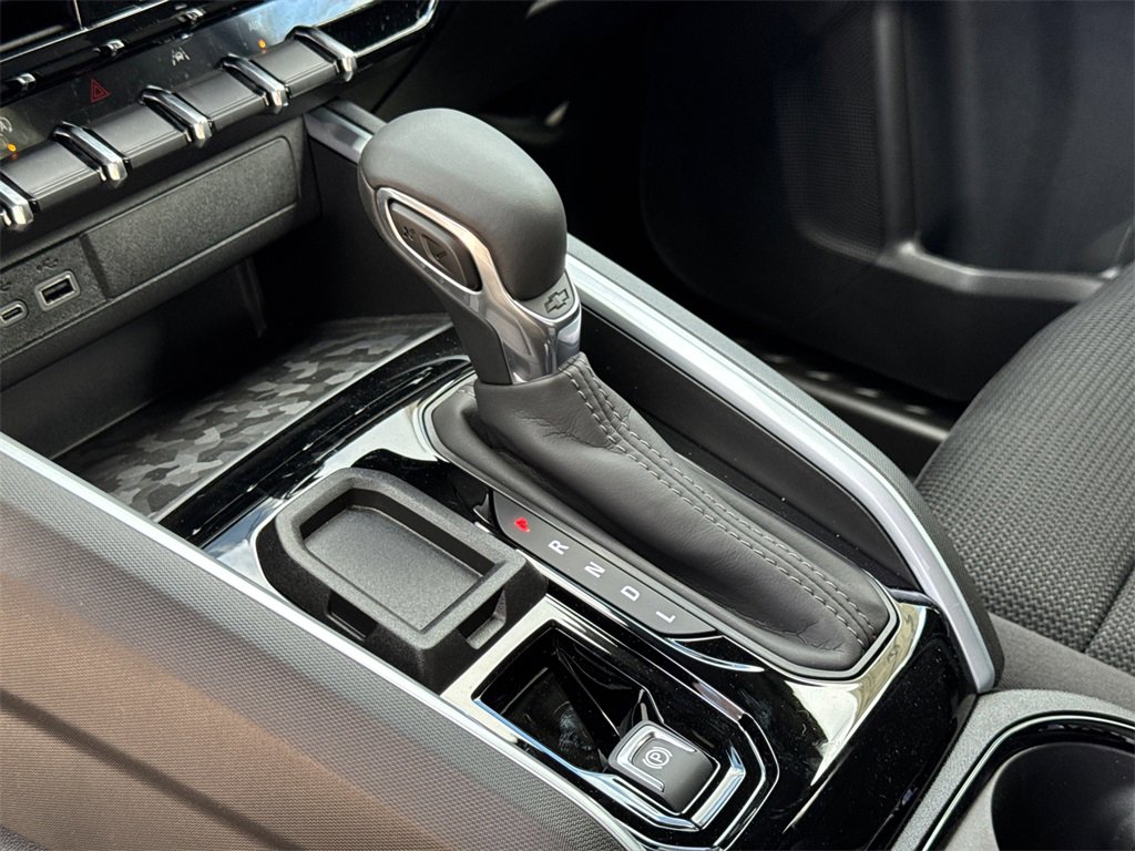2026 Chevrolet Colorado LT photo 16