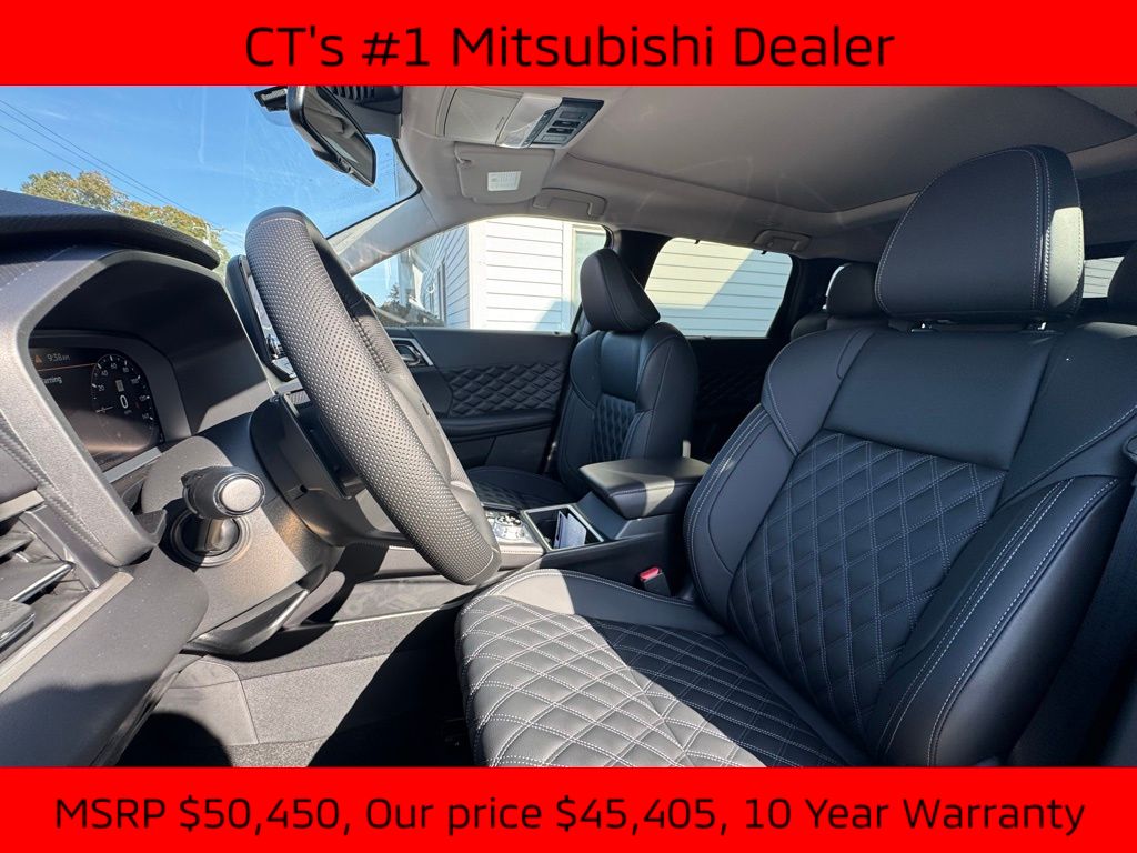 2025 Mitsubishi Outlander PHEV SEL photo 3