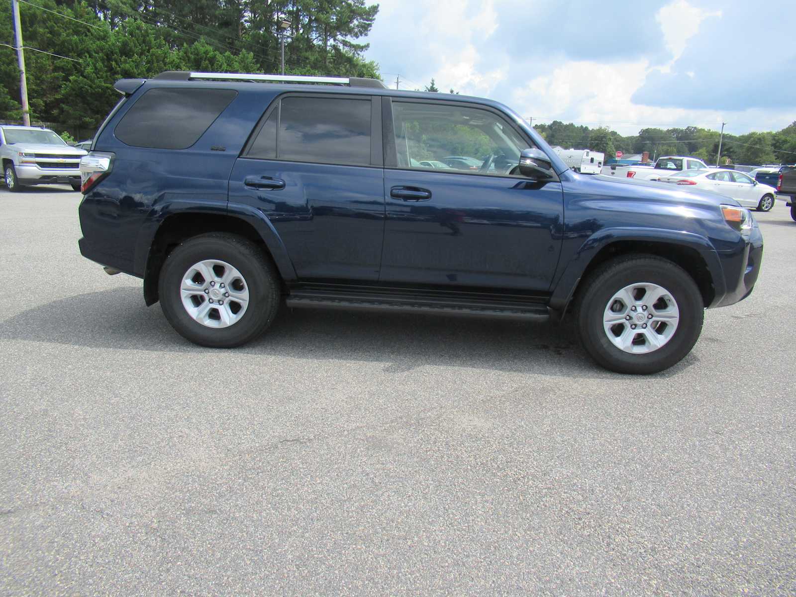 2020 Toyota 4Runner SR5 Premium photo 3