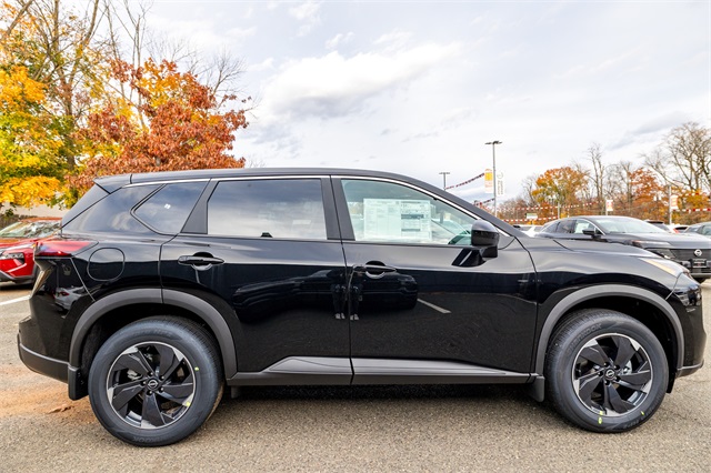 2026 Nissan Rogue SV photo 3