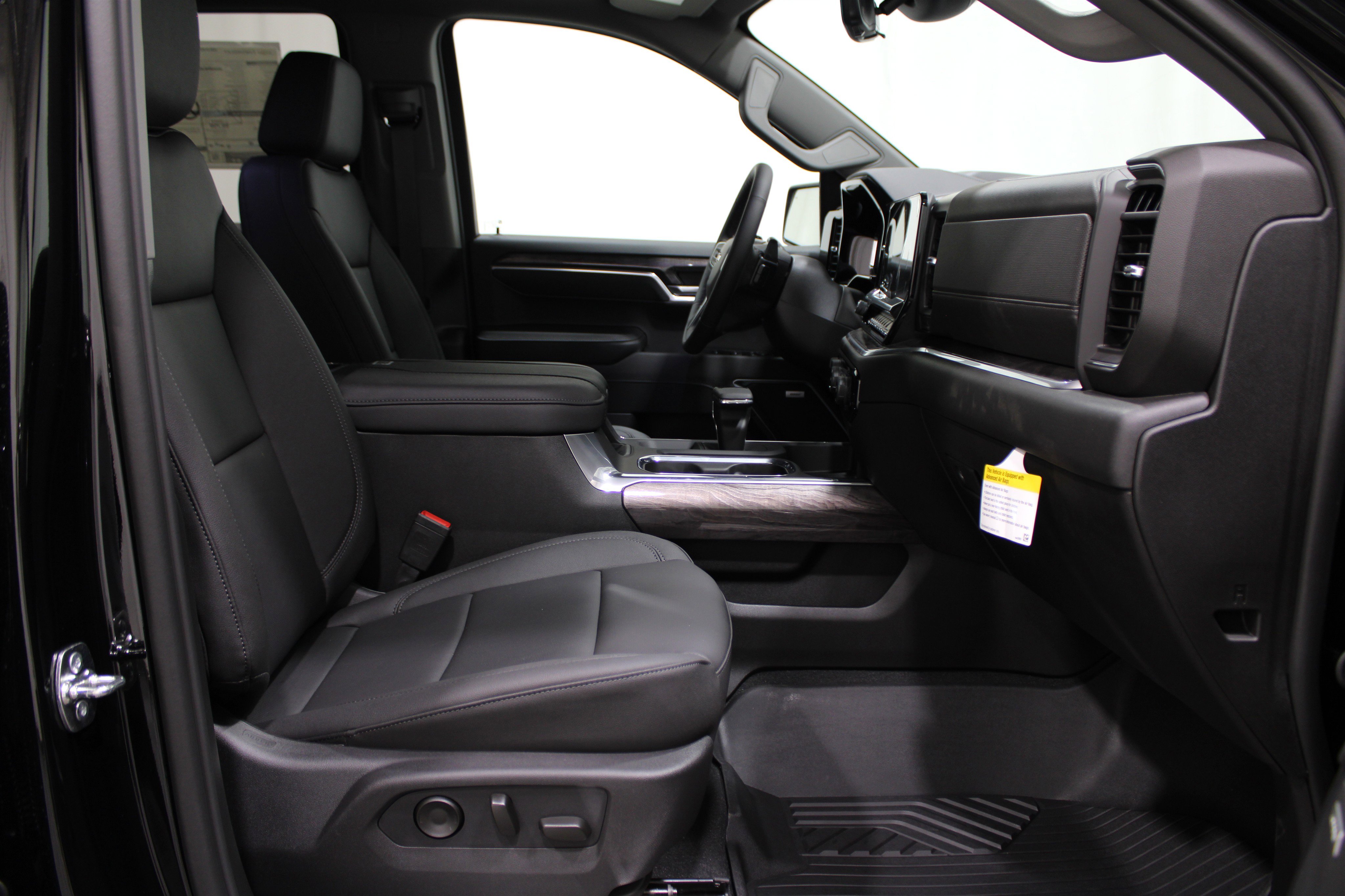 2026 Chevrolet Silverado 1500 LTZ photo 12