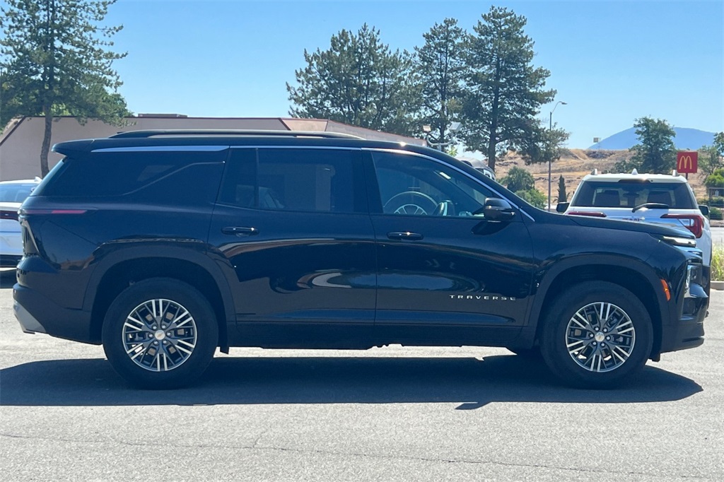 2024 Chevrolet Traverse photo 8