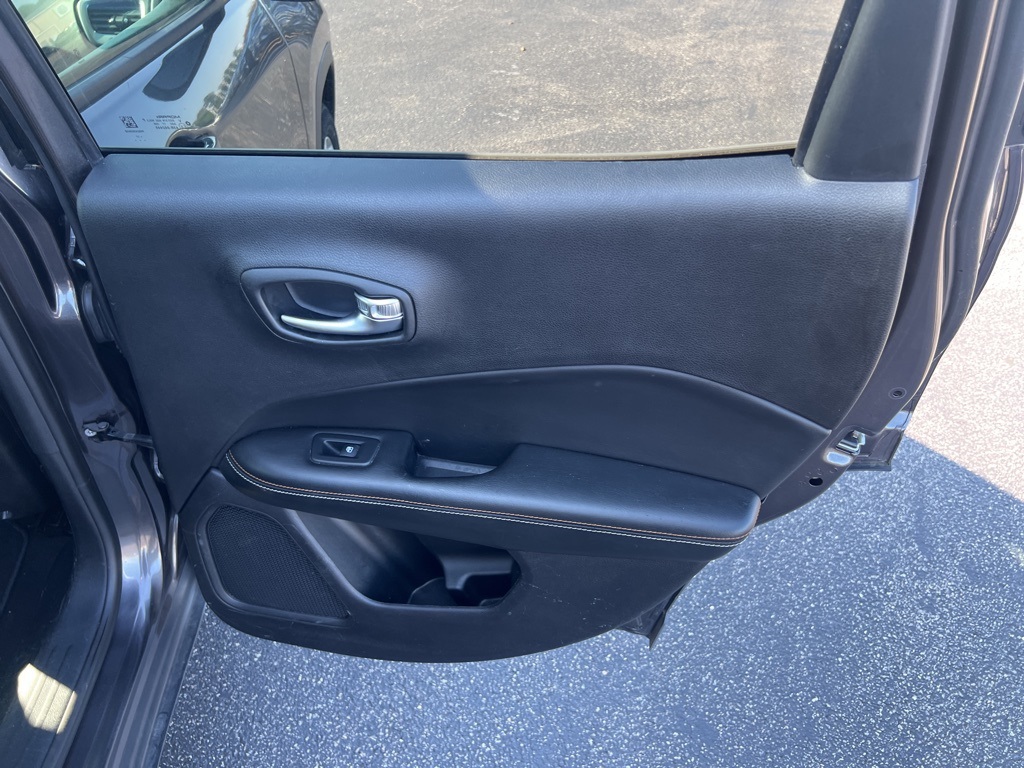 2018 Jeep Compass Latitude photo 19