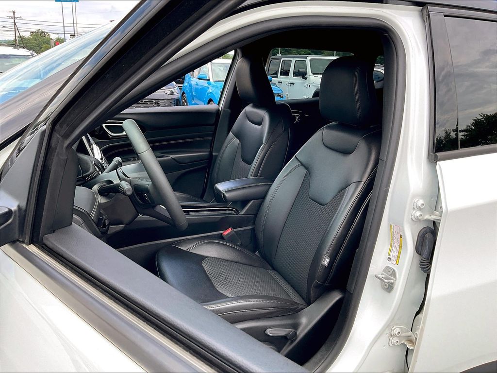2022 Jeep Compass Altitude photo 5