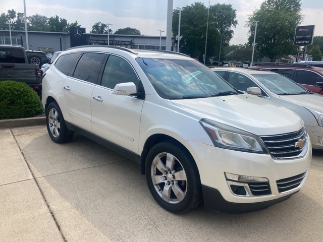2015 Chevrolet Traverse LTZ photo 2