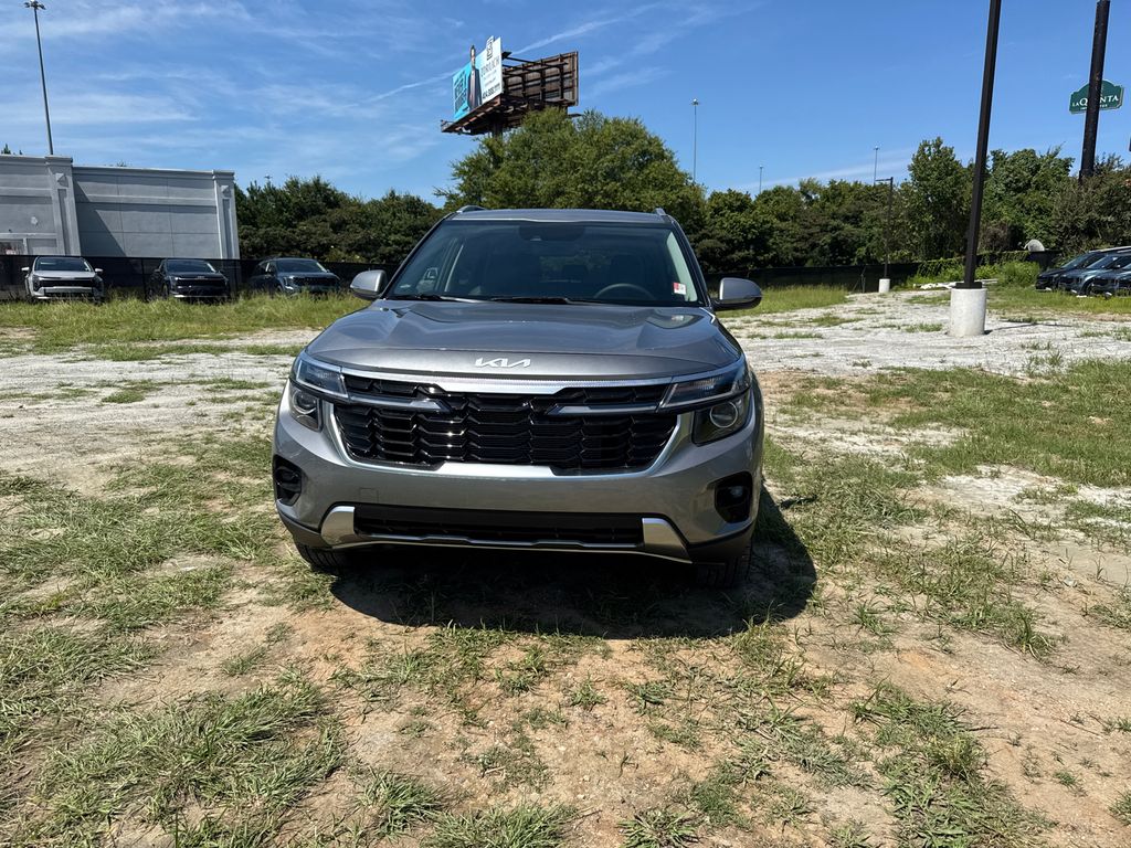 2025 Kia Seltos S photo 3