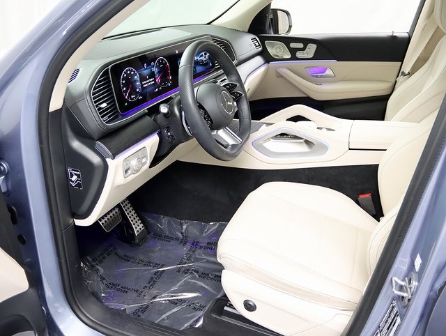 2025 Mercedes Benz GLS 450 4MATIC photo 11