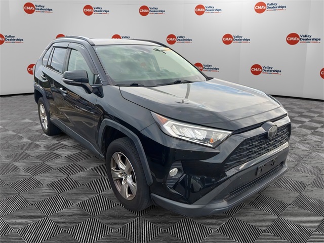 2019 Toyota RAV4 XLE photo 6