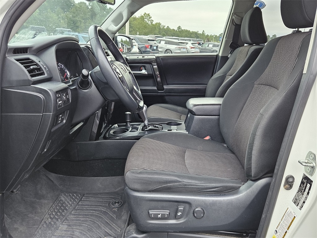 2022 Toyota 4Runner TRD Off-Road photo 5