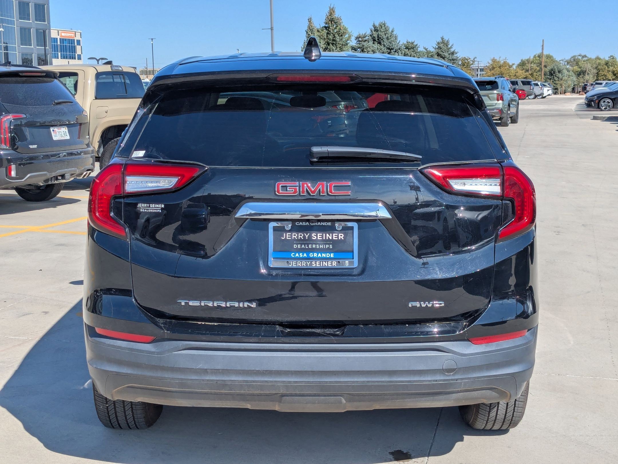 2024 Gmc Terrain SLE photo 3