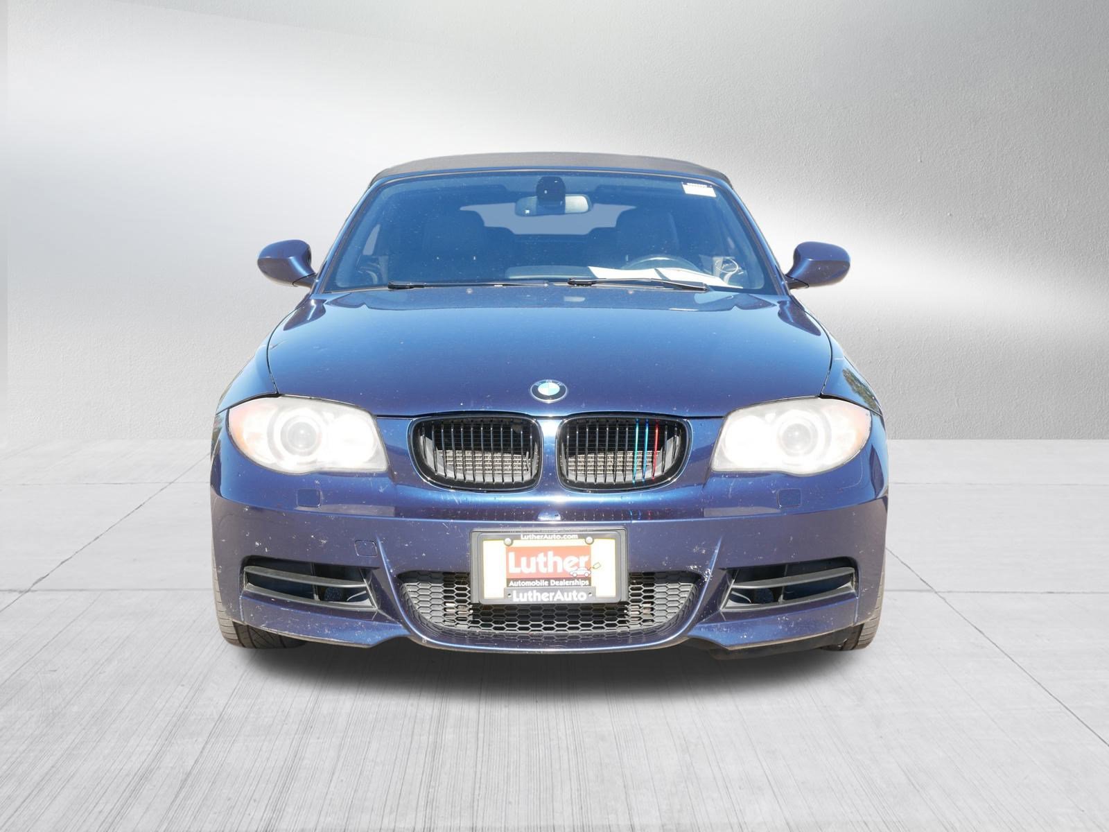 Used 2011 BMW 1 Series 135i with VIN WBAUN7C55BVM25400 for sale in Waite Park, Minnesota