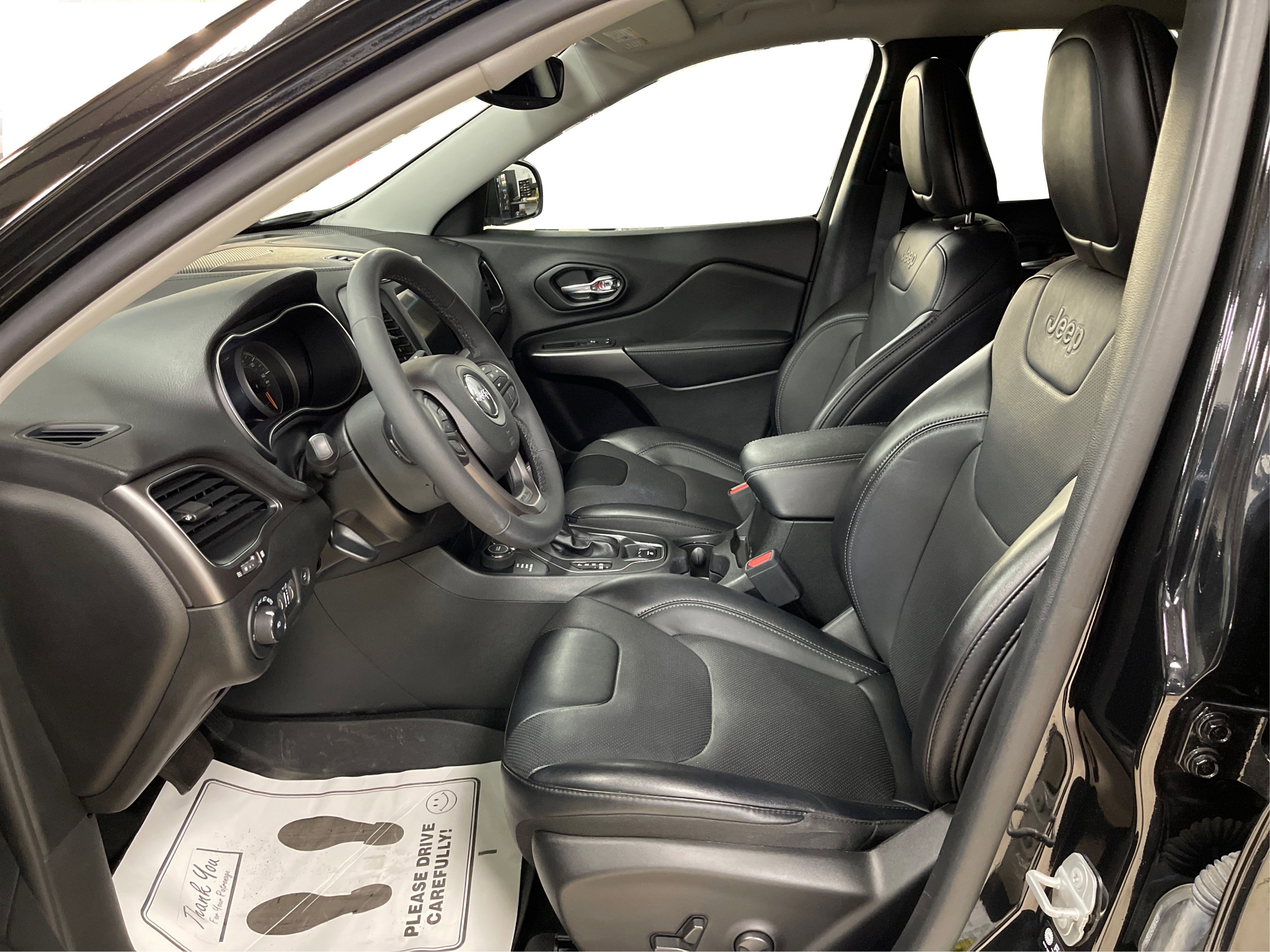 2022 Jeep Cherokee Latitude Lux photo 15